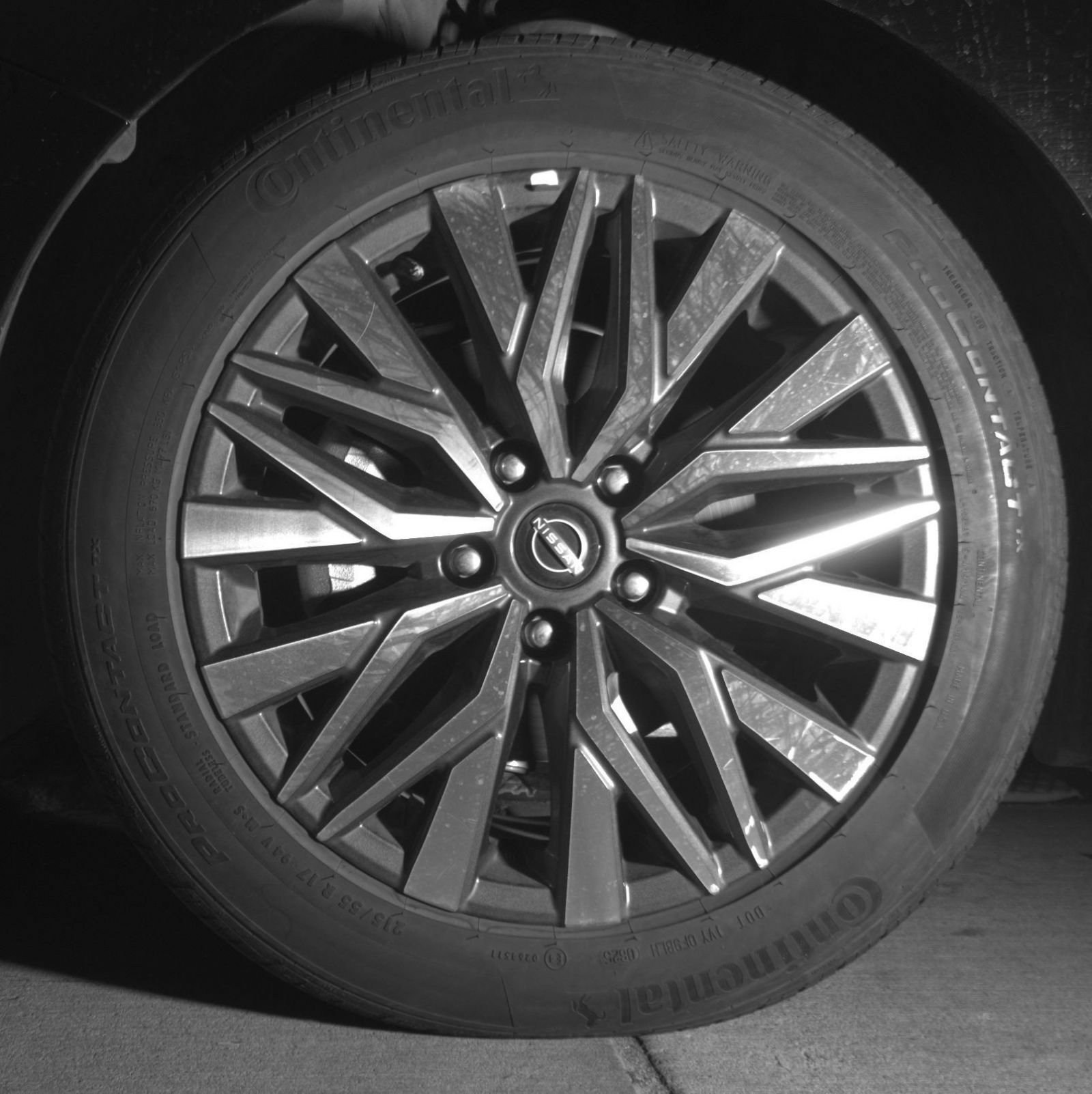 Used 2025 Nissan Altima 2.5 SV FWD image 14