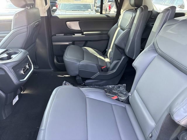 New 2026 Ford Expedition Active RWD image 18