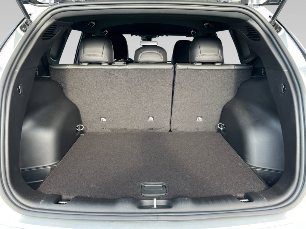 New 2025 Jeep Compass Latitude image 14