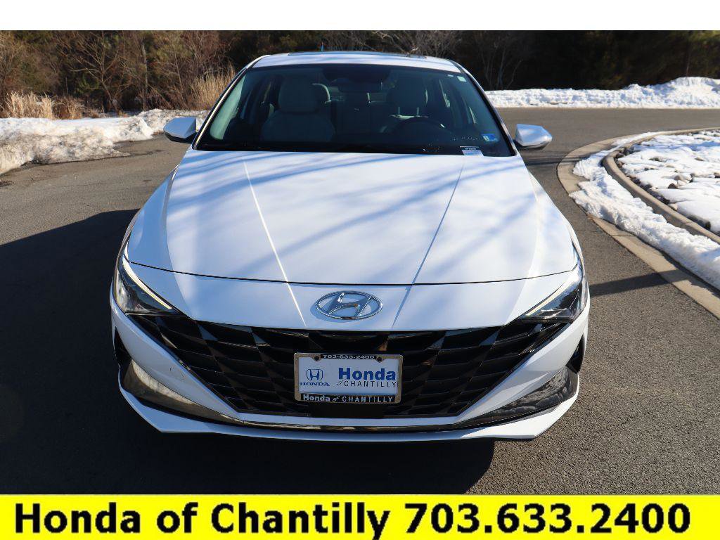 Used 2023 Hyundai Elantra Limited w/ Cargo Package image 2