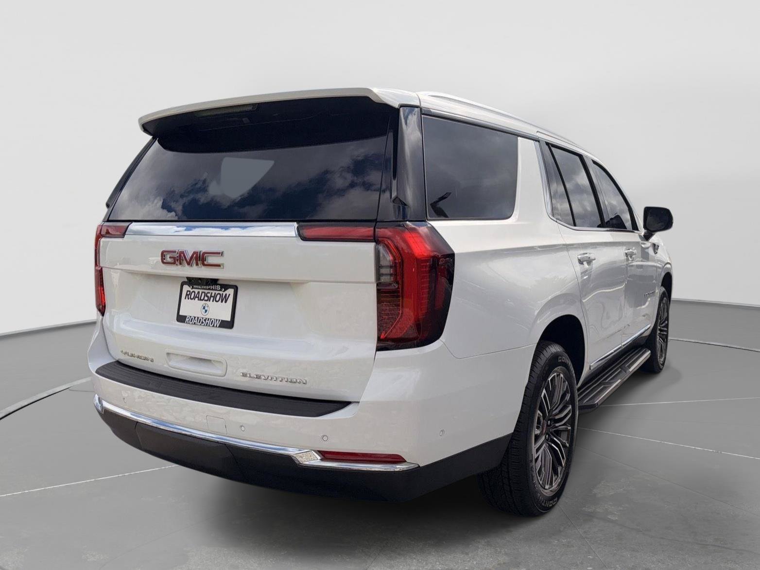 Used 2026 GMC Yukon Elevation w/ Elevation Premium Package AWD/4WD image 5