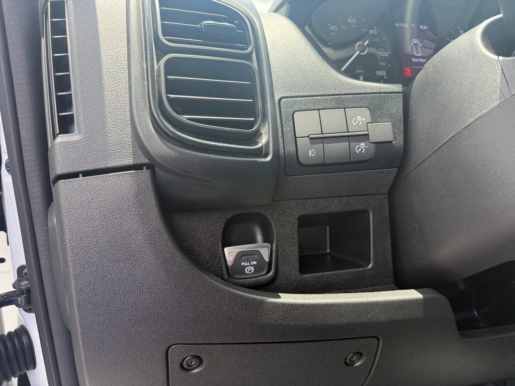 Used 2025 RAM ProMaster 2500 w/ Convenience Group FWD image 18