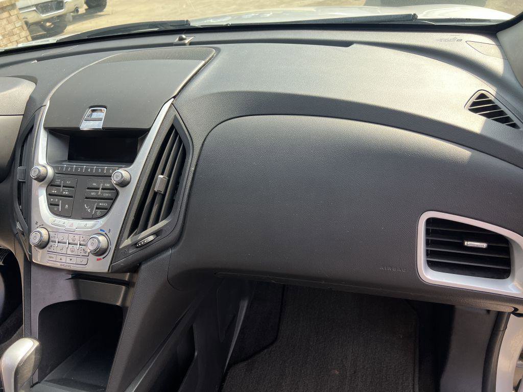 Used 2010 Chevrolet Equinox LTZ image 18