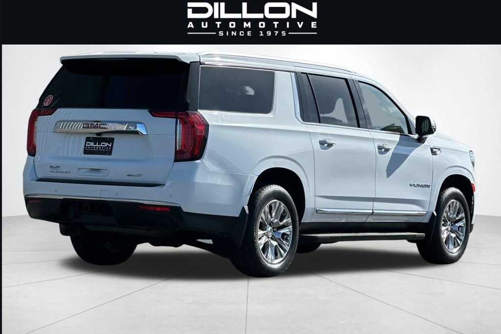 Used 2023 GMC Yukon XL SLT w/ SLT Luxury Package AWD/4WD image 4