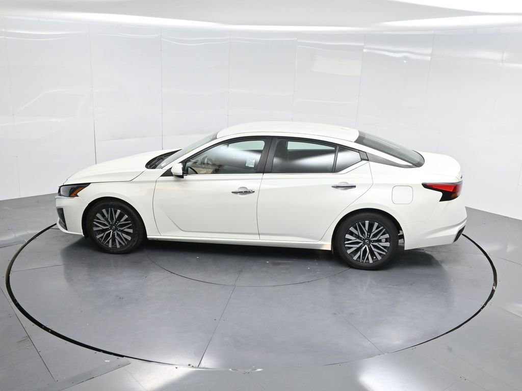 Used 2023 Nissan Altima 2.5 SV image 59