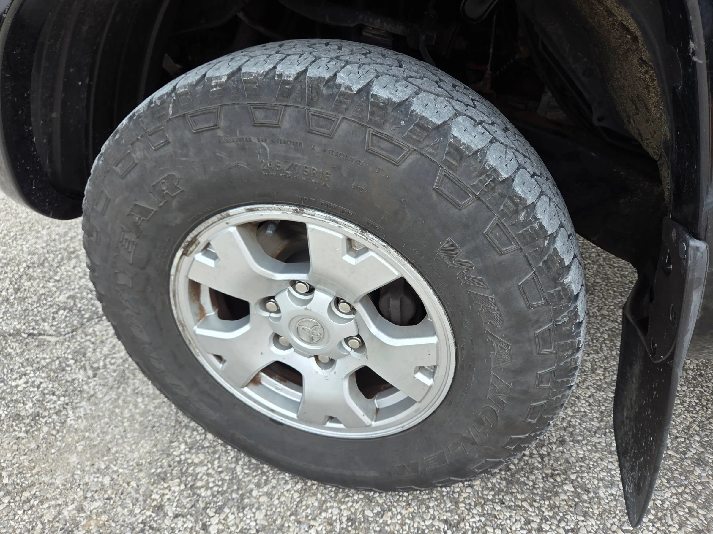 Used 2011 Toyota Tacoma 4x4 Access Cab w/ SR5 Pkg #2 image 11