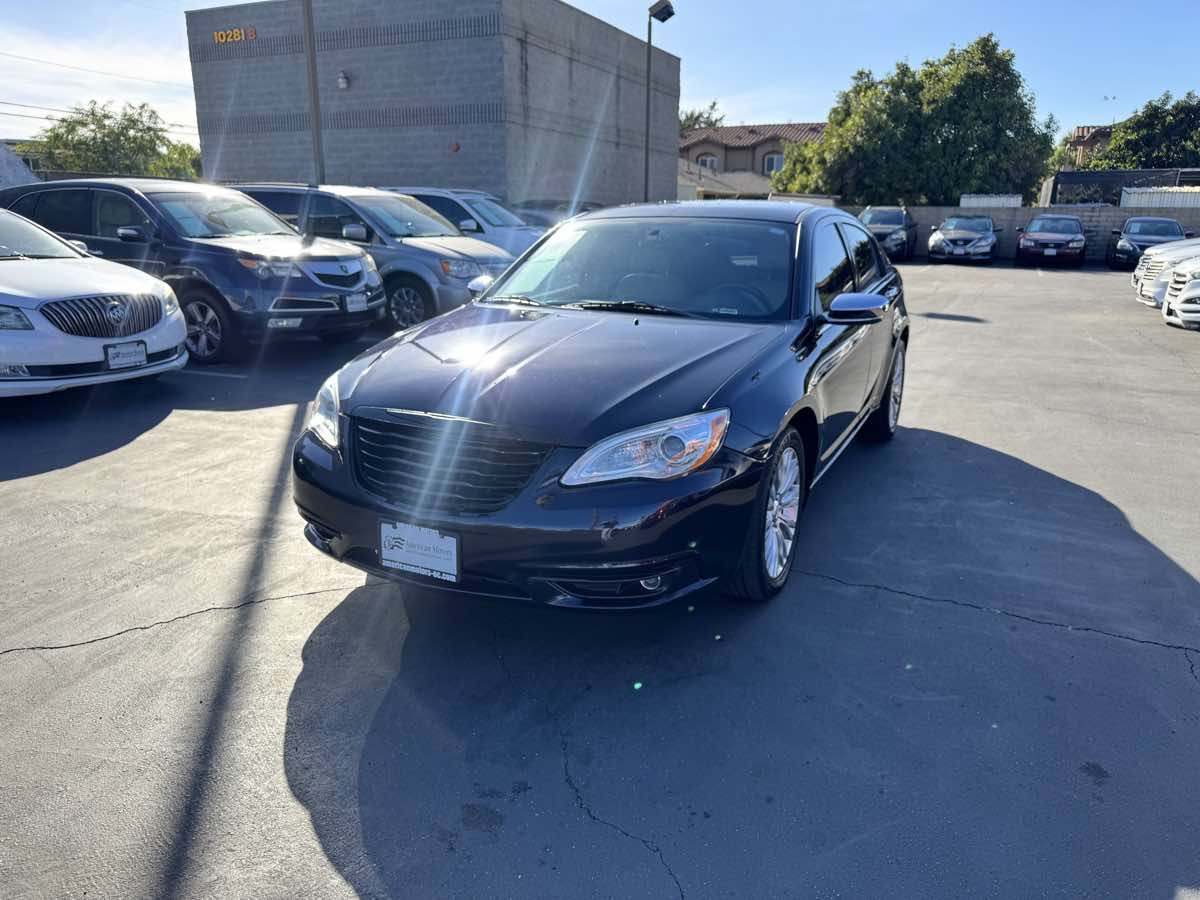 Used 2012 Chrysler 200 Limited FWD image 12