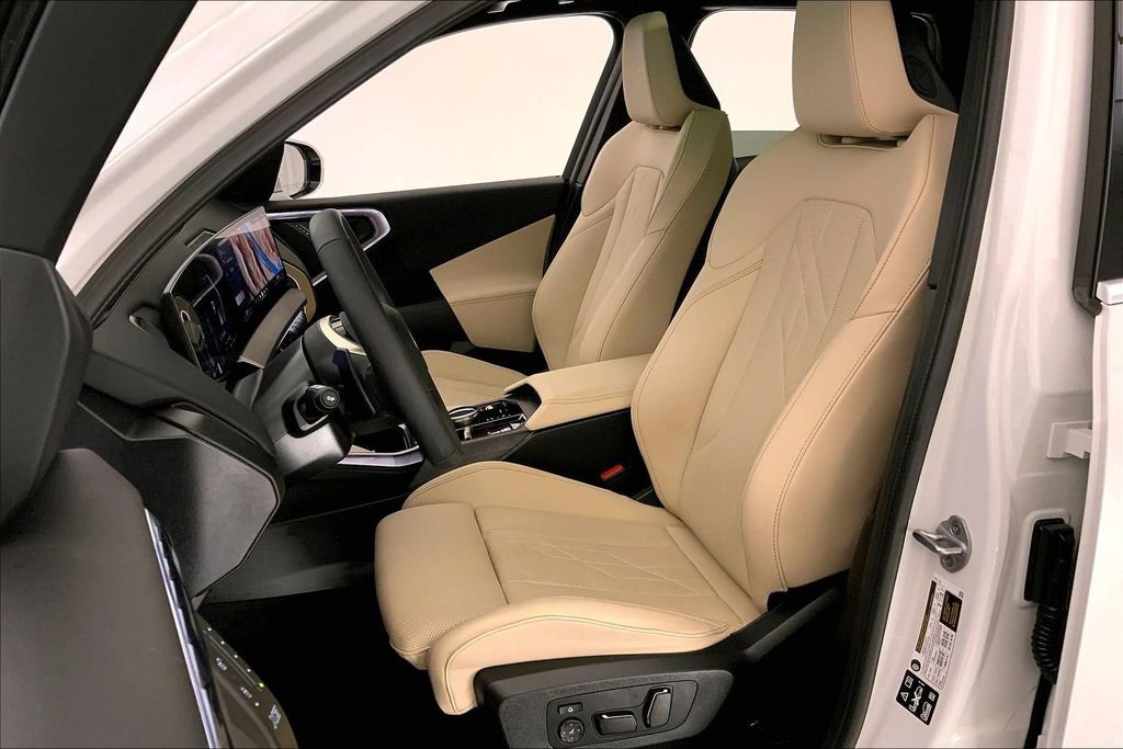 Certified 2025 BMW X3 xDrive30i w/ Convenience Package image 13