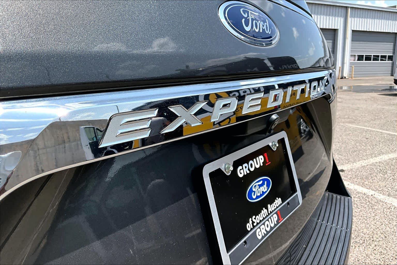 Used 2020 Ford Expedition Limited w/ Special Edition Package RWD image 10
