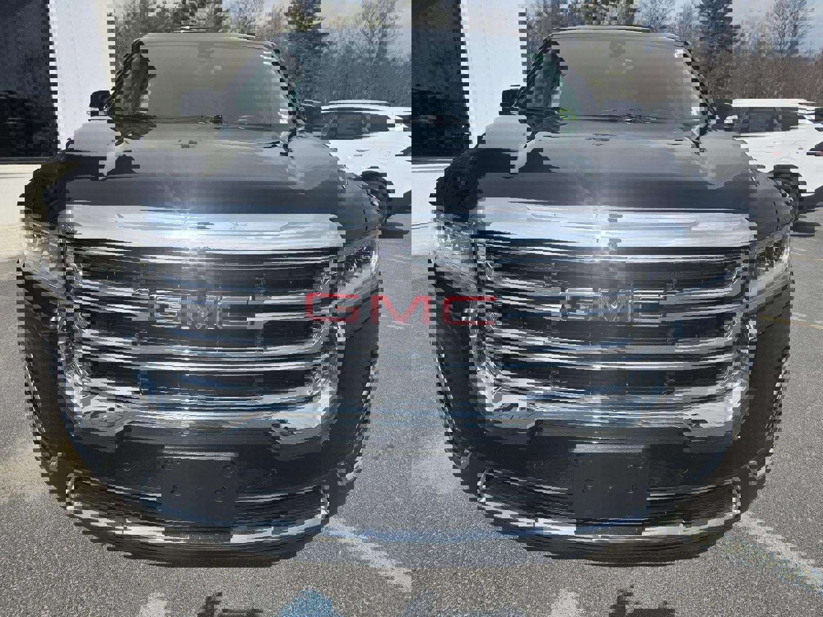 Used 2023 GMC Acadia SLE w/ Driver Convenience Package image 8