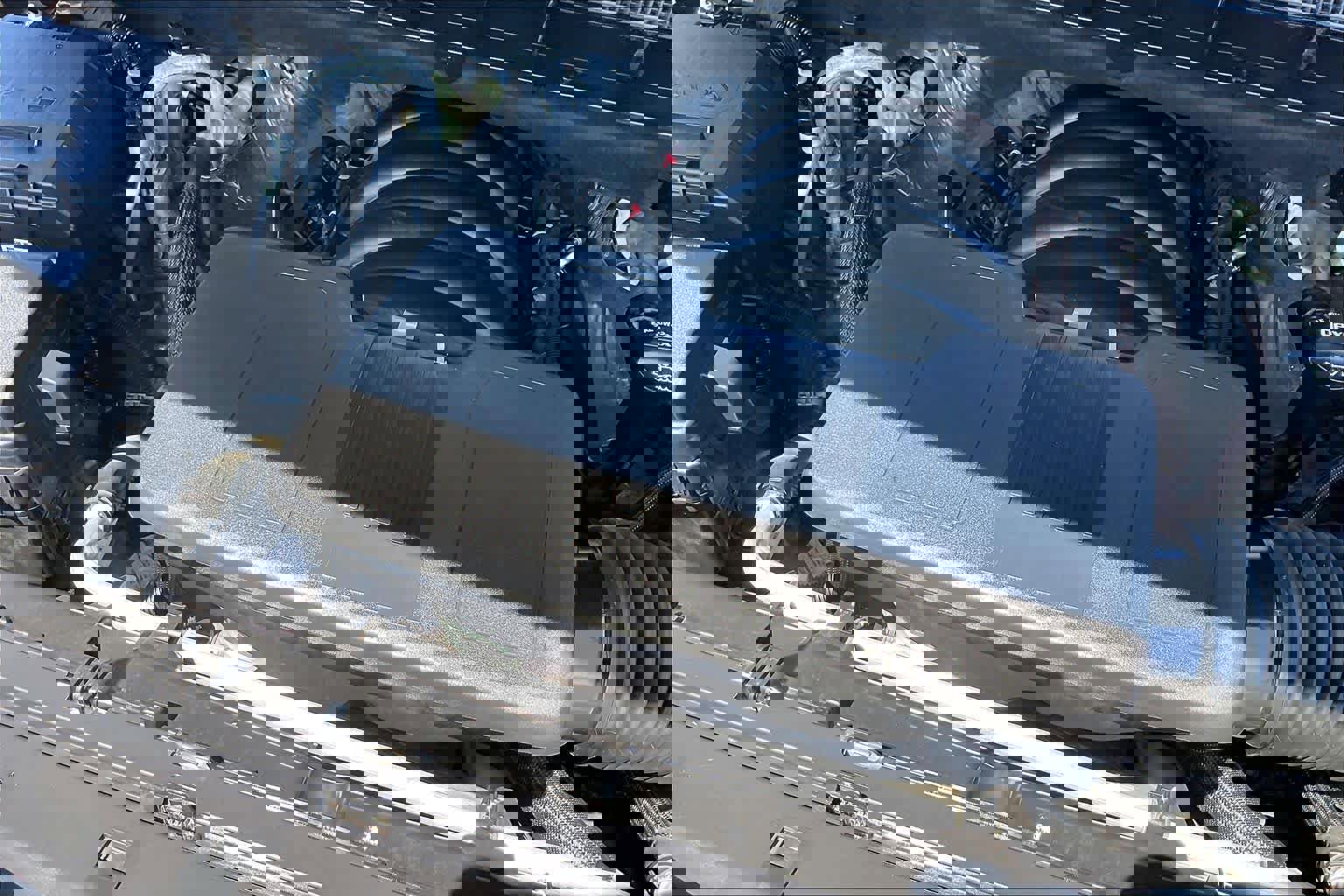 Used 2023 Chevrolet Suburban LT w/ Luxury Package image 30