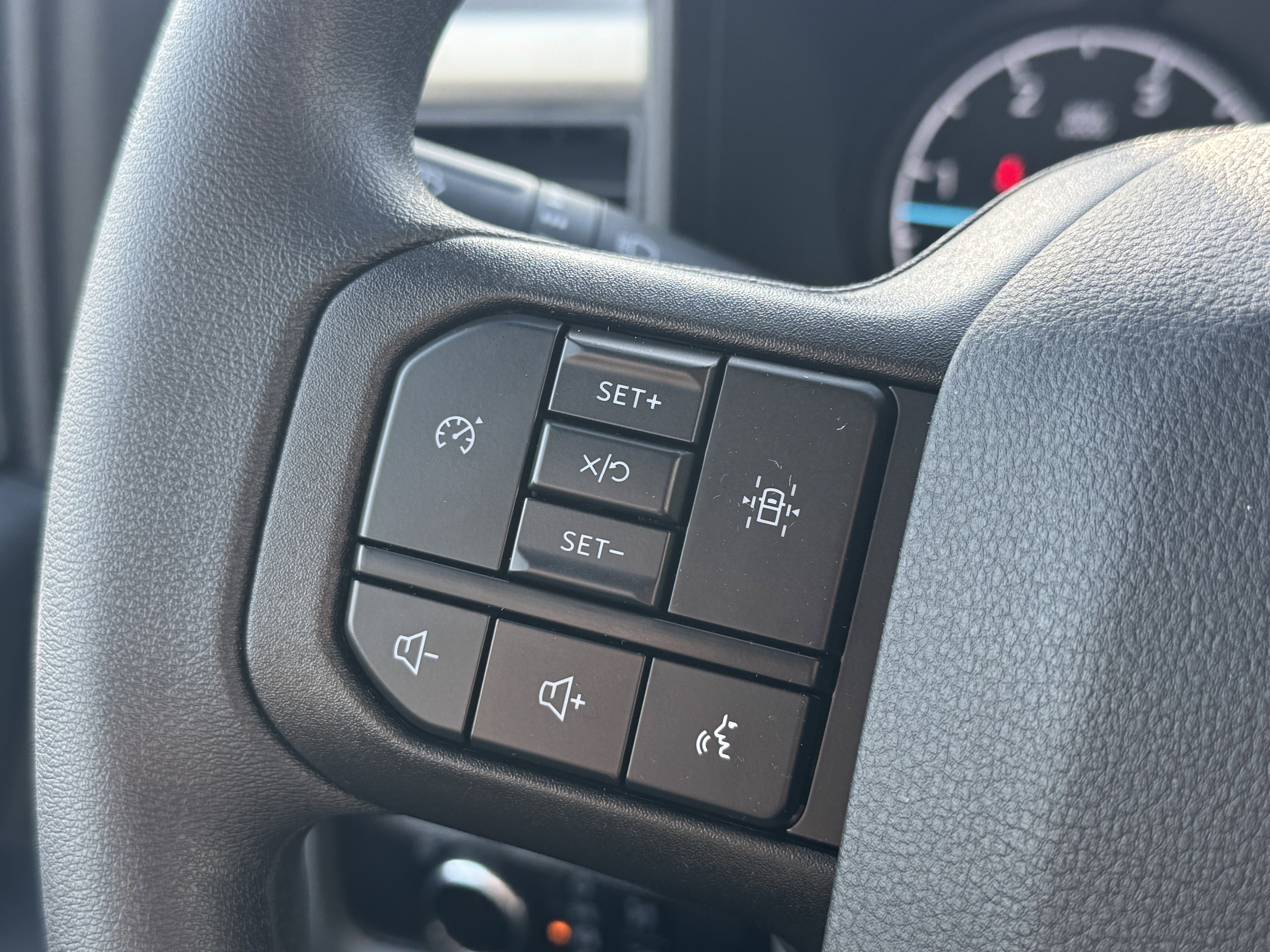New 2025 Ford F550 4x4 Regular Cab Super Duty image 14