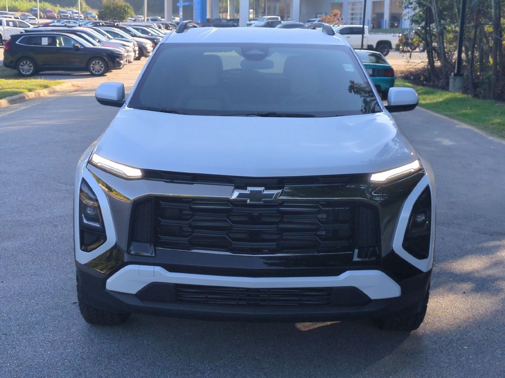 New 2027 Chevrolet Equinox ACTIV w/ Convenience Package III FWD image 10