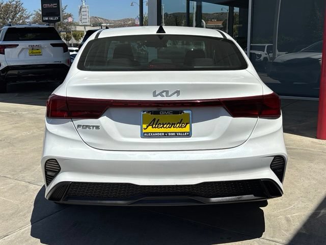 Used 2023 Kia Forte LXS FWD image 4