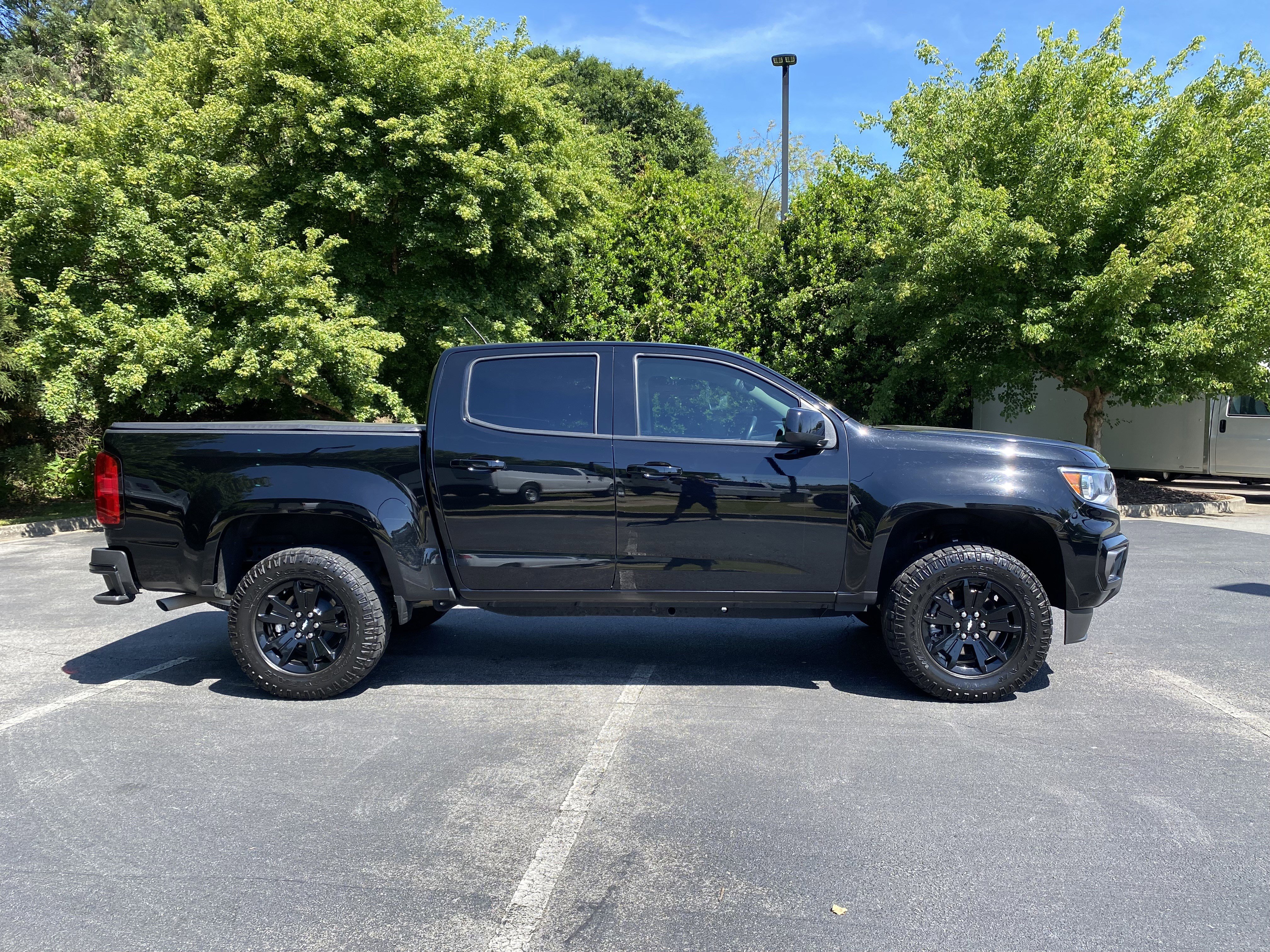 Used 2022 Chevrolet Colorado LT w/ Luxury Package RWD image 10