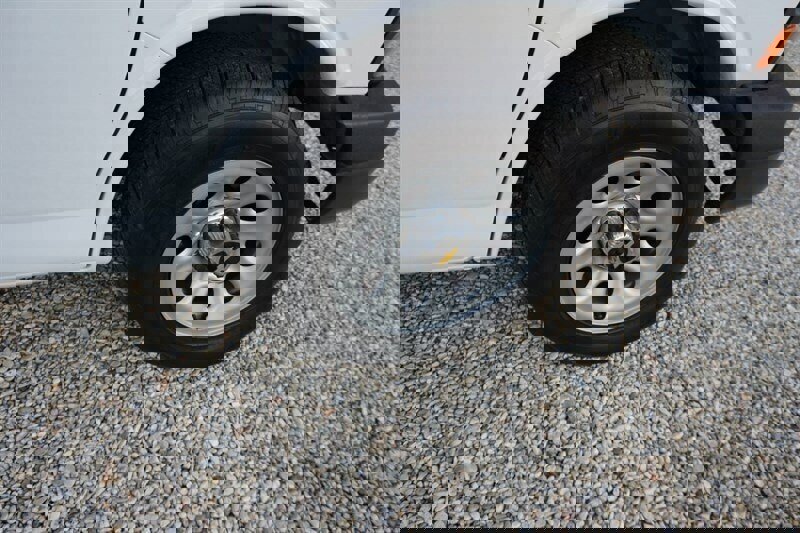 Used 2010 Chevrolet Express 1500 image 36