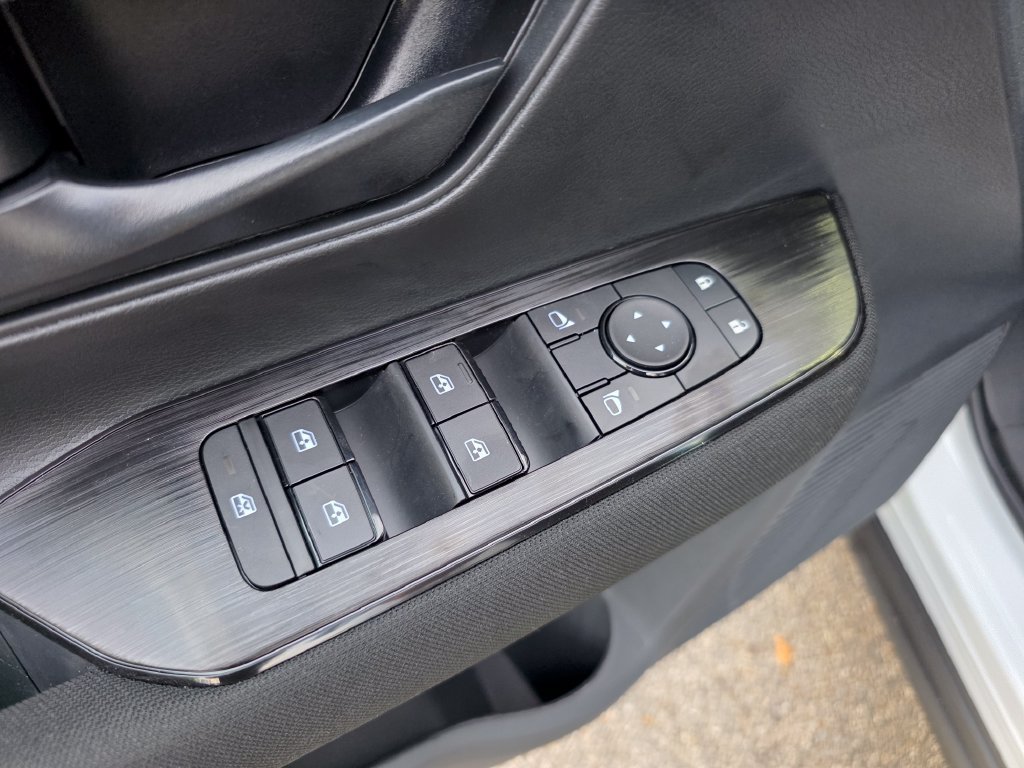 New 2027 Nissan Kicks S FWD image 18