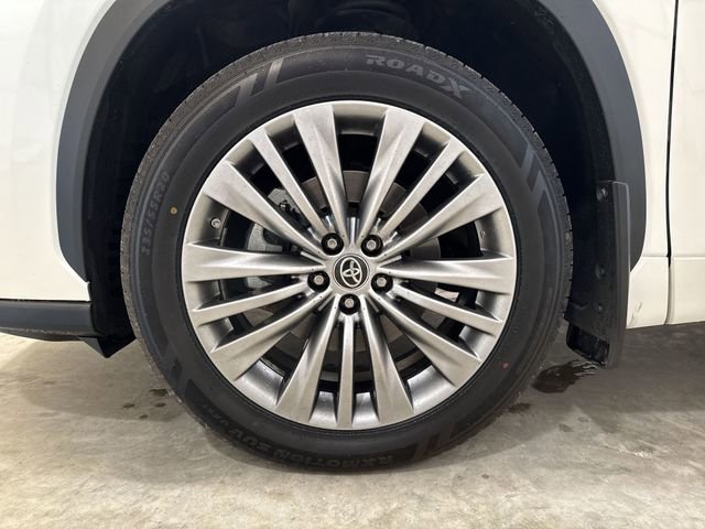 Used 2021 Toyota Highlander Platinum image 34