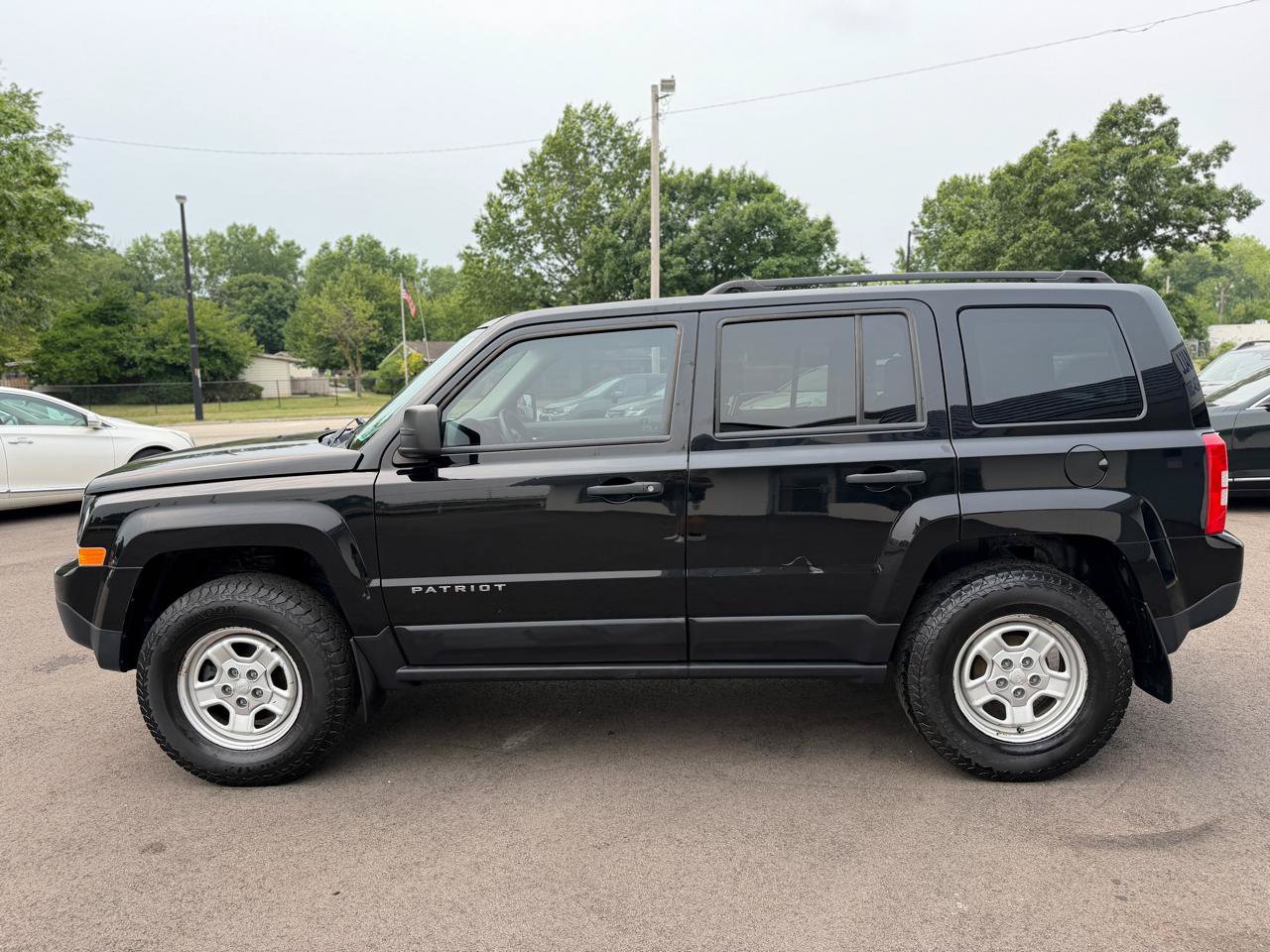 Used 2016 Jeep Patriot Sport FWD image 14