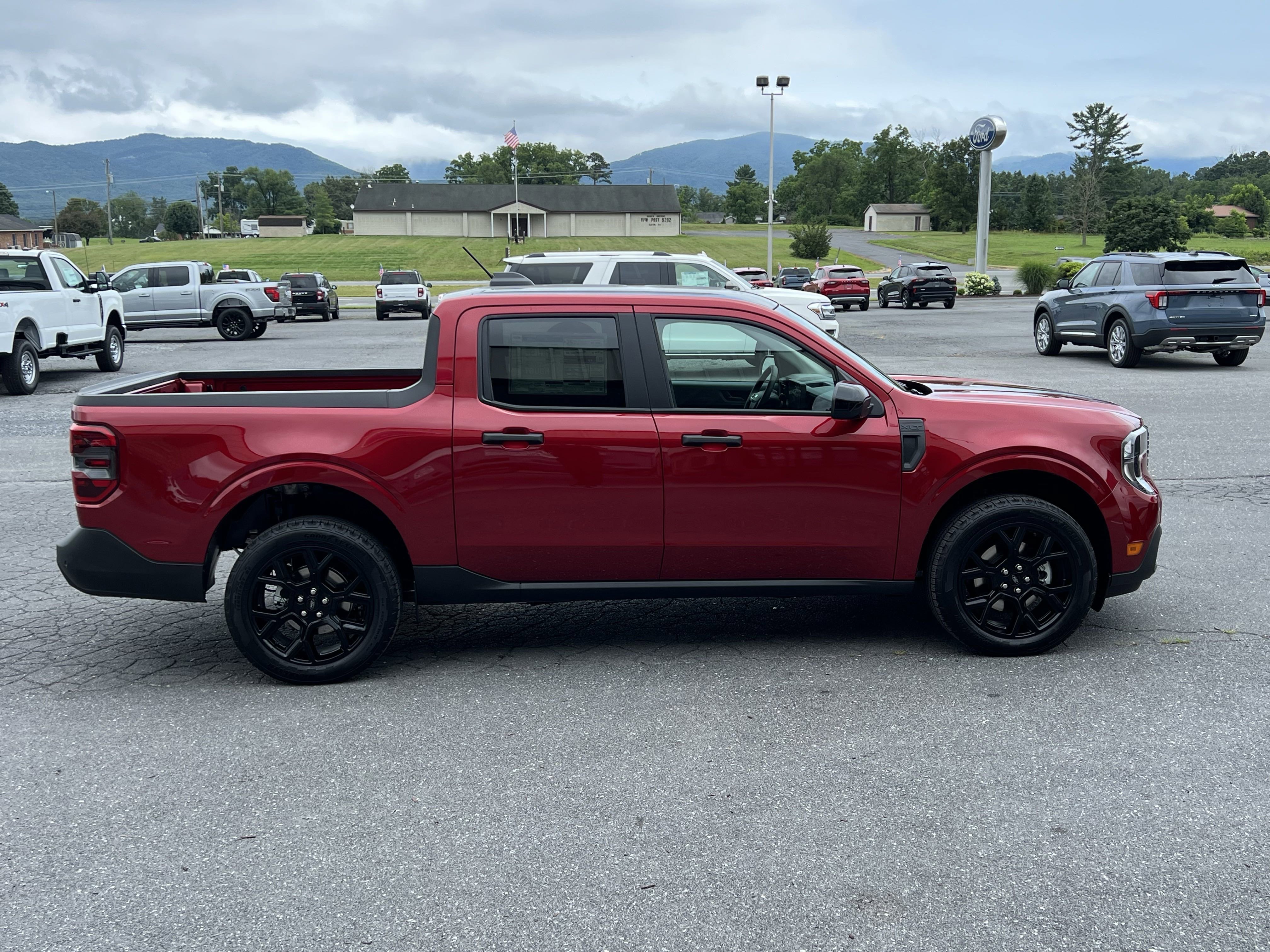 New 2025 Ford Maverick XLT w/ XLT Luxury Package image 5