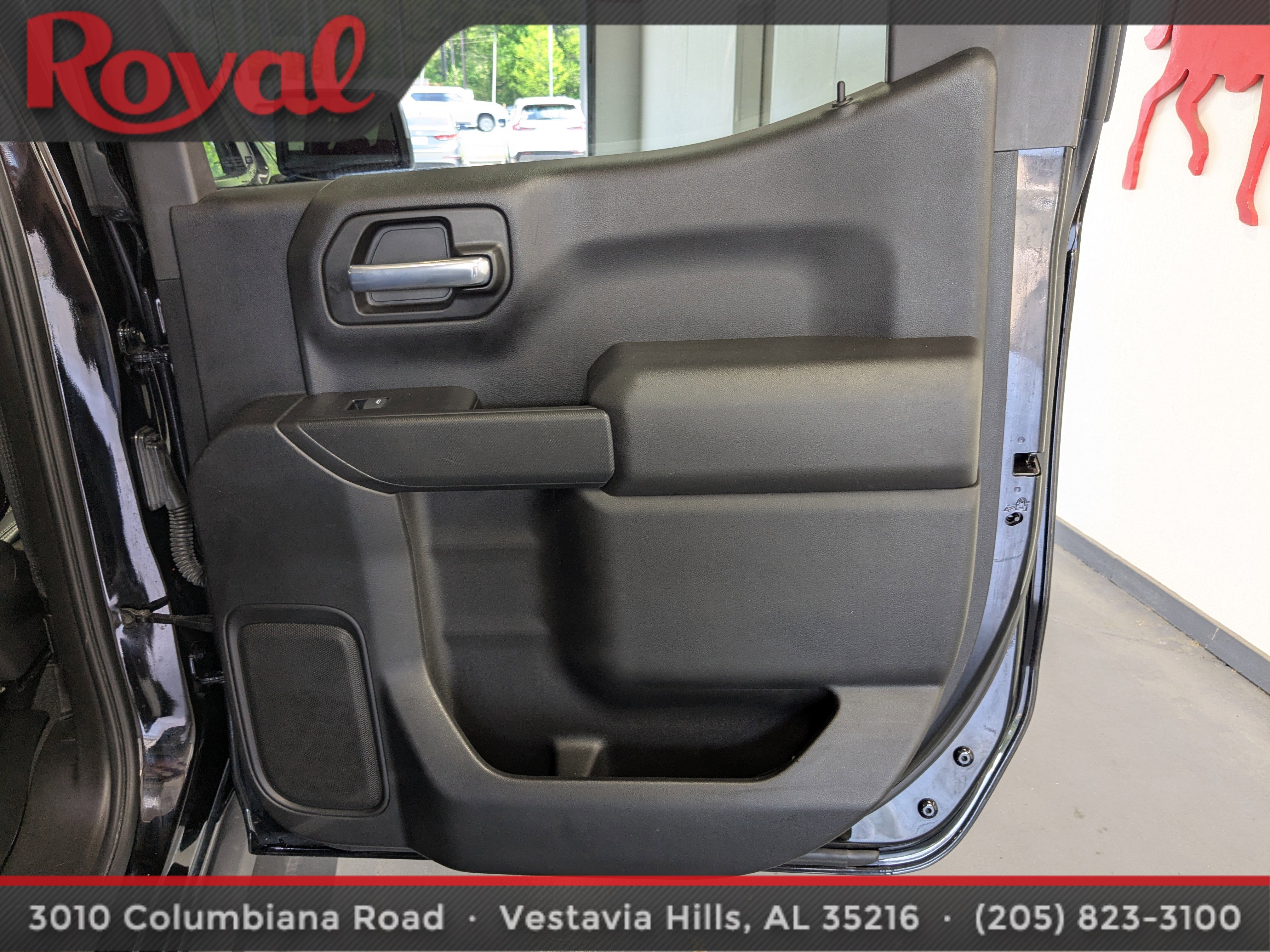 Used 2021 Chevrolet Silverado 1500 LT AWD/4WD image 9