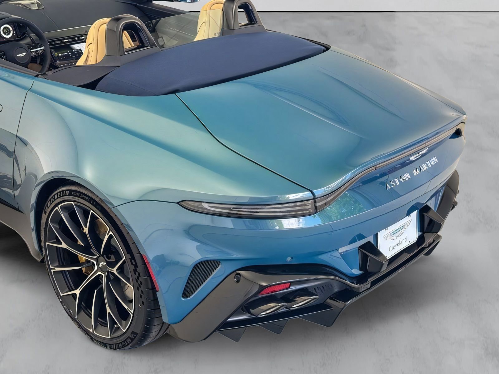 New 2026 Aston Martin V8 Vantage Coupe RWD image 52