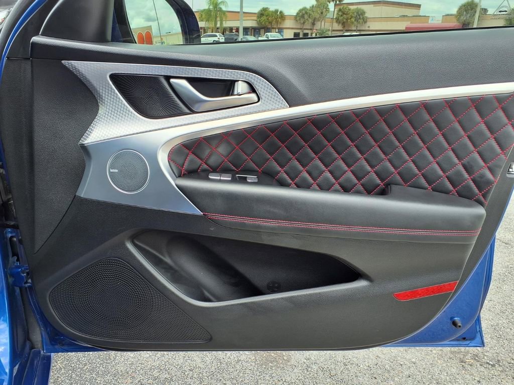 Used 2022 Genesis G70 3.3T RWD image 14