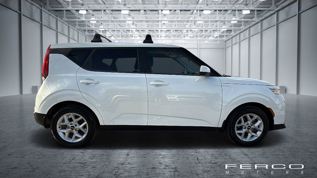 Used 2022 Kia Soul LX w/ Technology Package FWD image 6