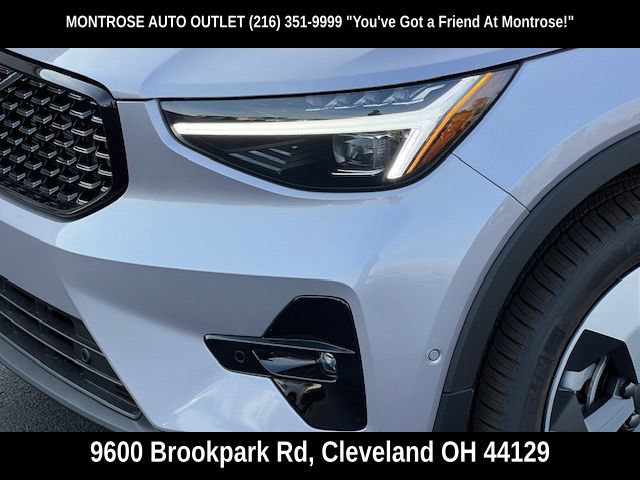 New 2026 Volvo XC40 B5 Plus w/ Protection Package Premier AWD/4WD image 11