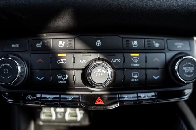 Used 2024 Dodge Durango GT image 23