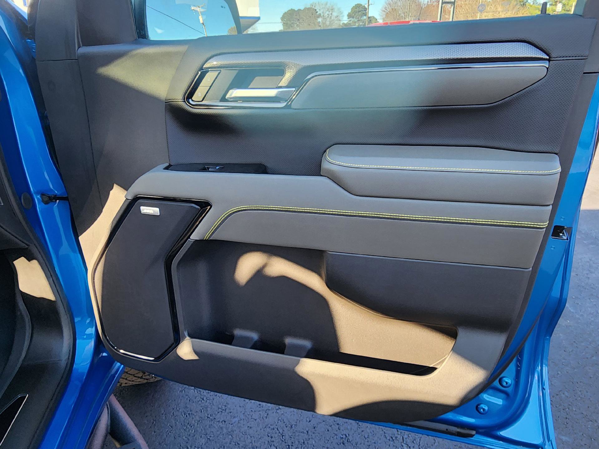 Used 2022 Chevrolet Silverado 1500 ZR2 w/ Technology Package image 14