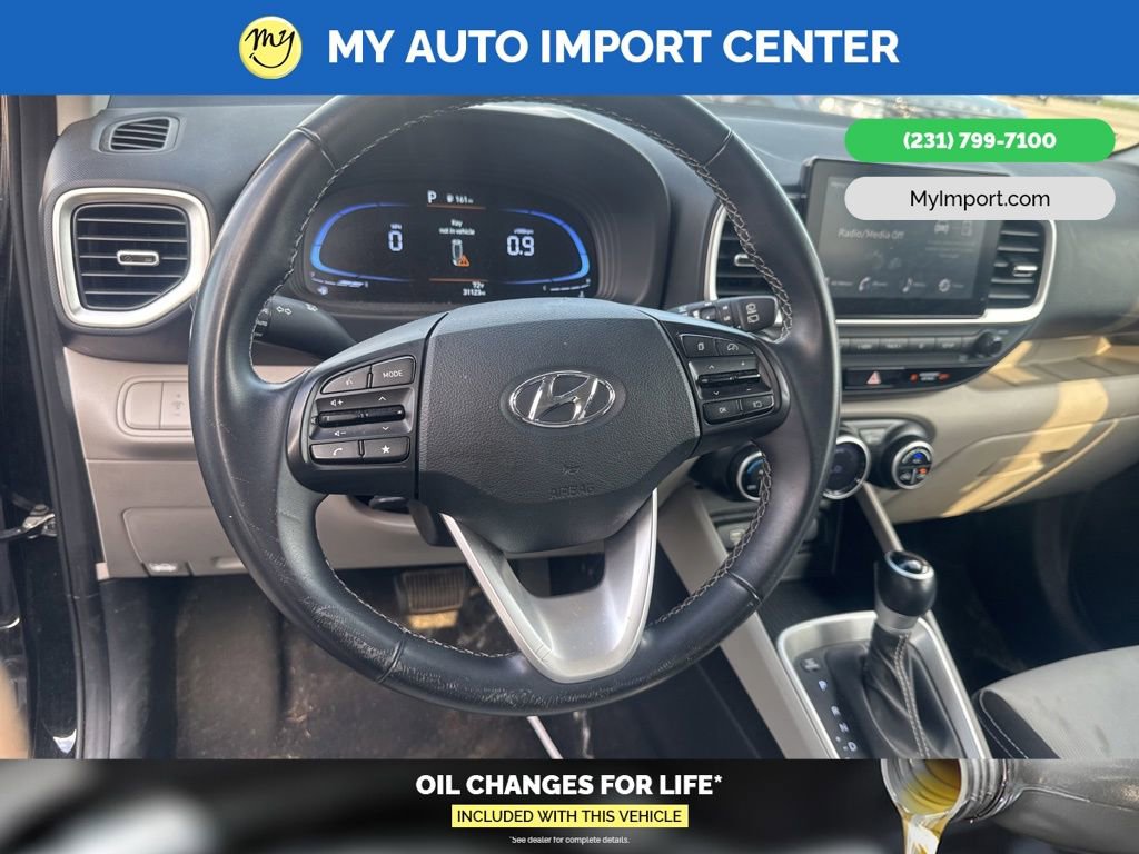 Used 2025 Hyundai Venue SEL FWD image 9