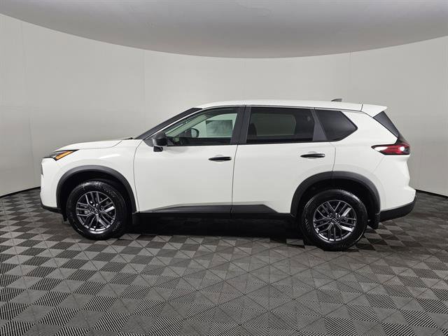 New 2026 Nissan Rogue S image 8