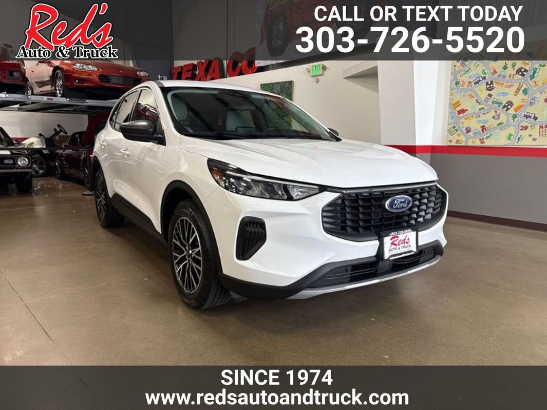 Used 2023 Ford Escape Active image 1