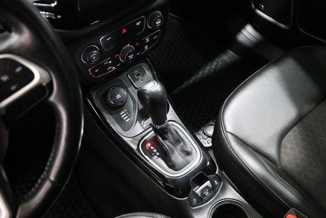 Used 2021 Jeep Compass Latitude w/ Sun and Sound Group AWD/4WD image 31