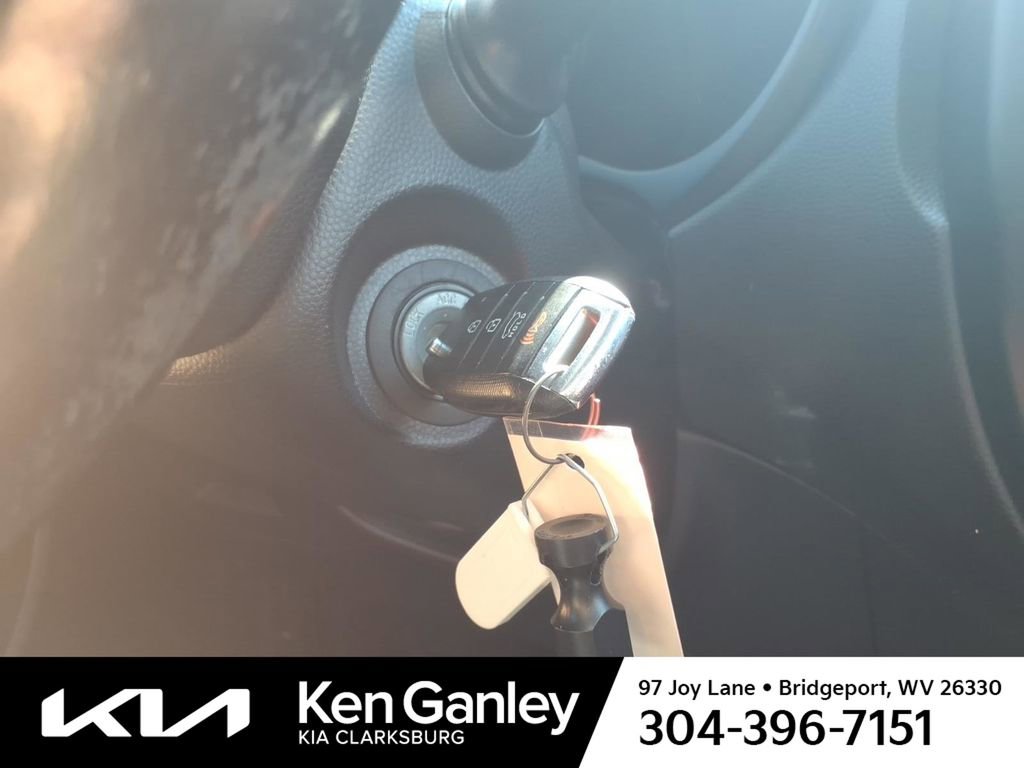 Used 2016 Kia Soul + w/ Designer's Package FWD image 20