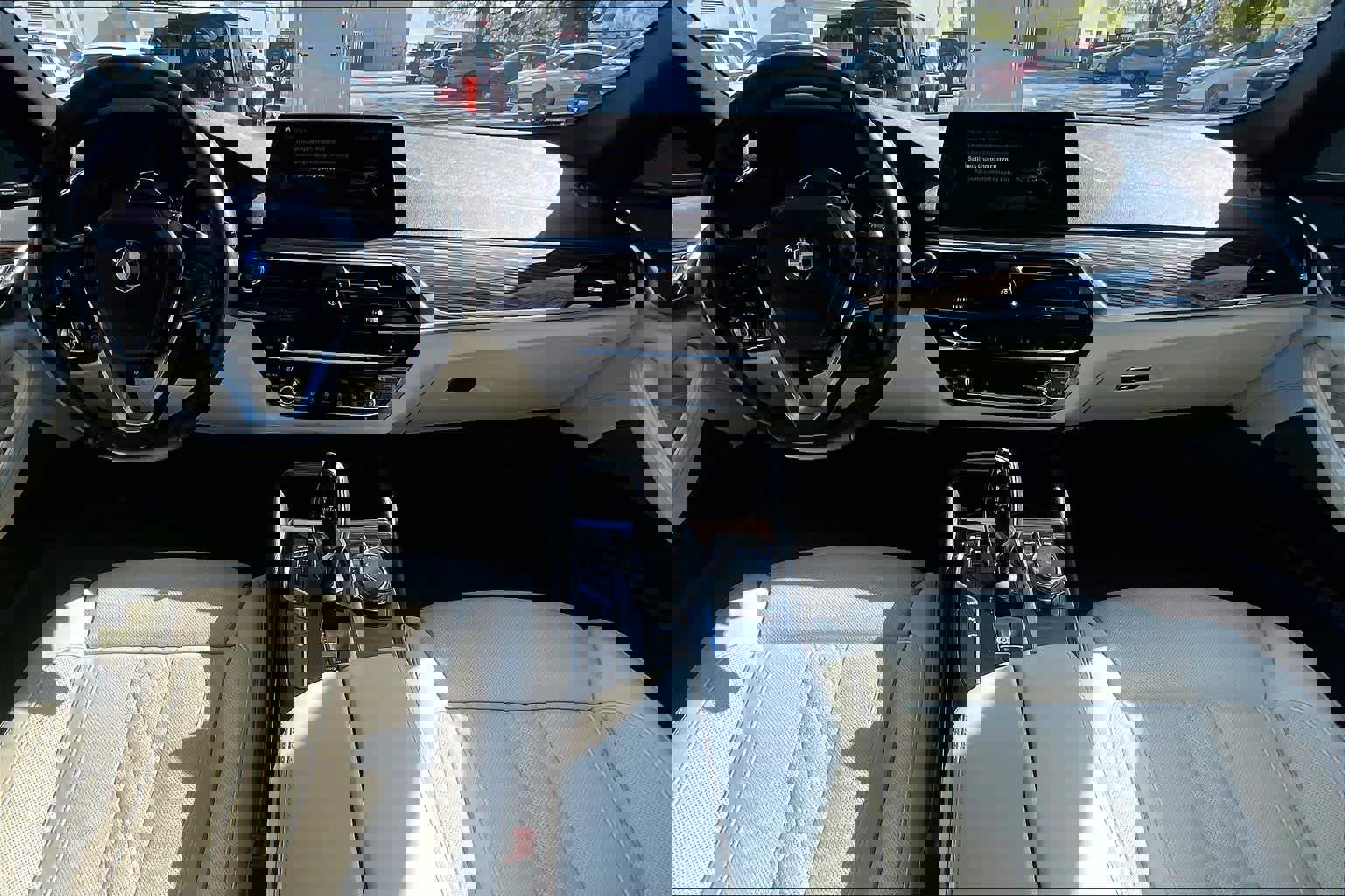 Used 2018 BMW 530e xDrive image 15