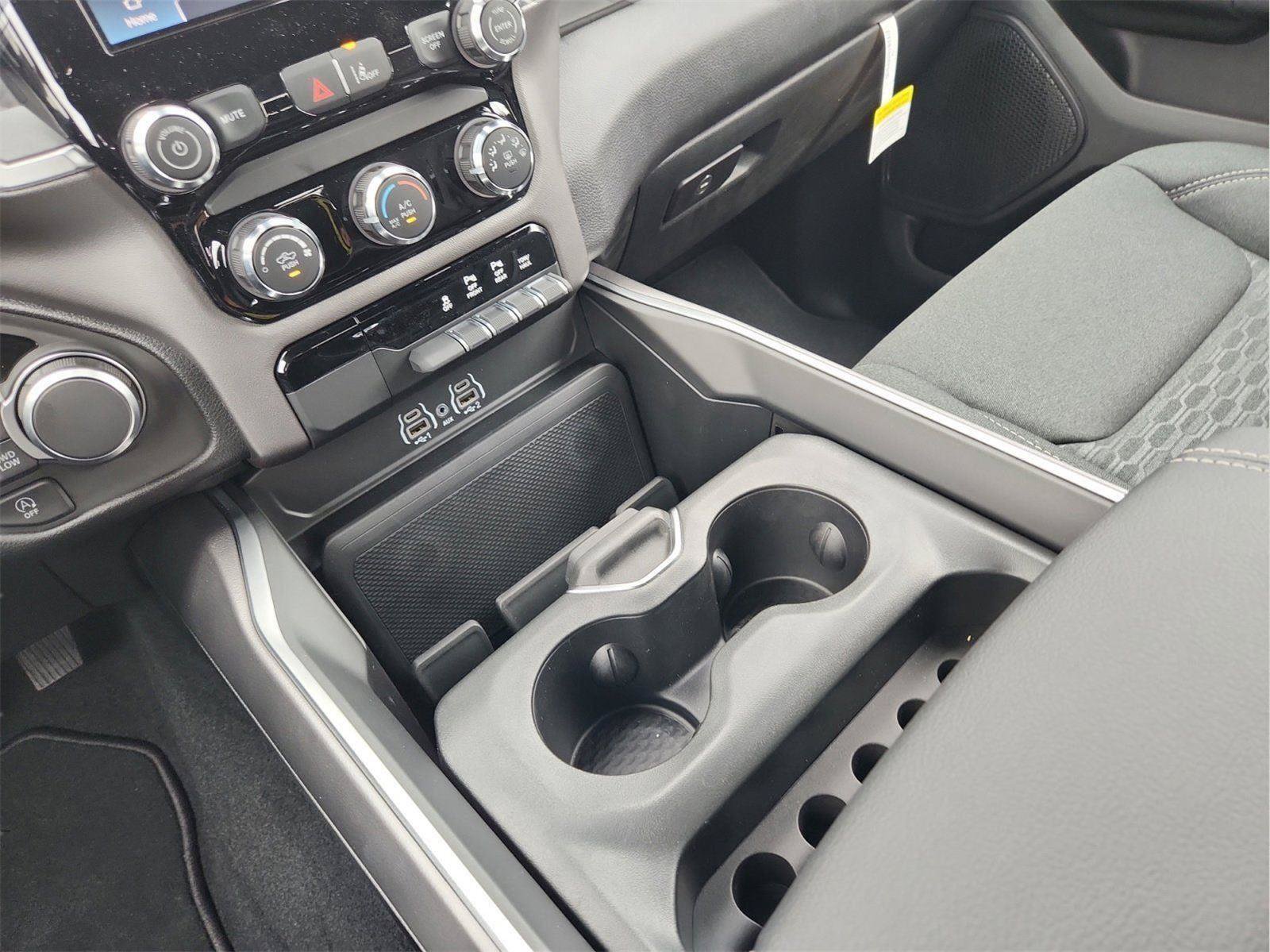 New 2026 RAM 1500 Express AWD/4WD image 21