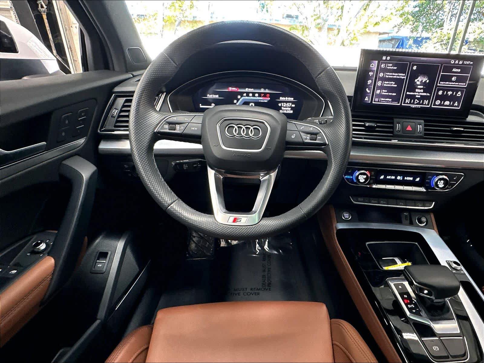 Used 2024 Audi Q5 2.0T Premium Plus w/ Premium Plus Package AWD/4WD image 12