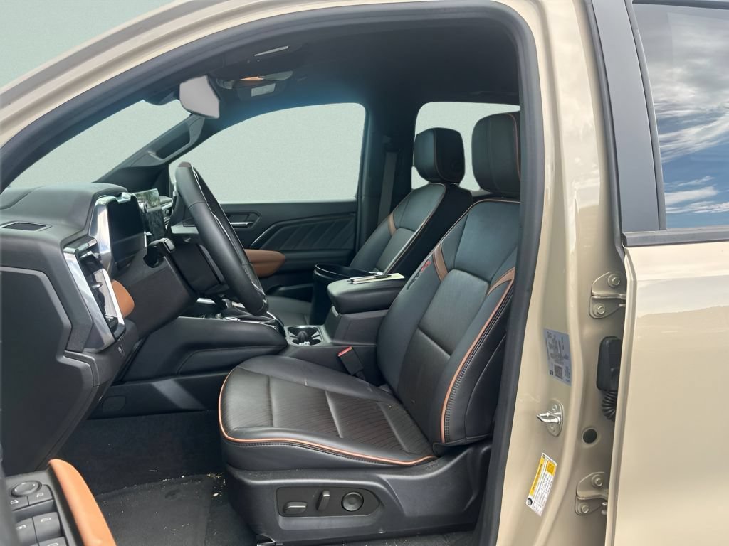 Used 2023 GMC Canyon AT4 w/ AT4 Premium Package AWD/4WD image 19