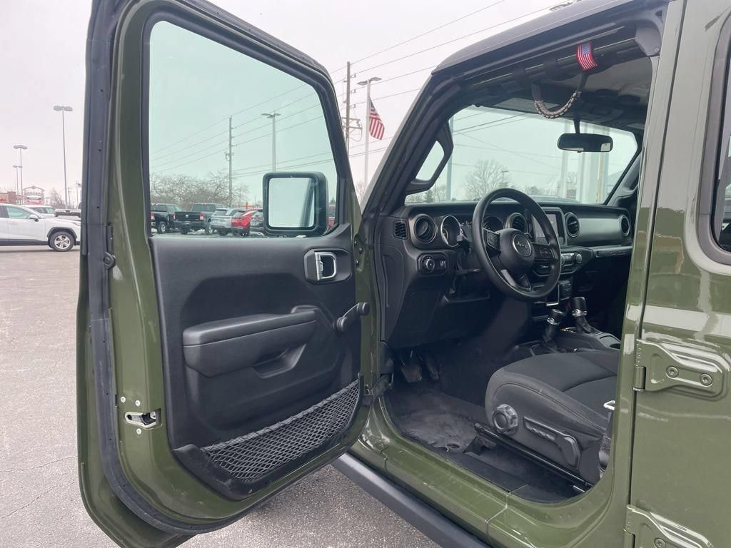 Used 2023 Jeep Wrangler Unlimited Sport AWD/4WD image 17