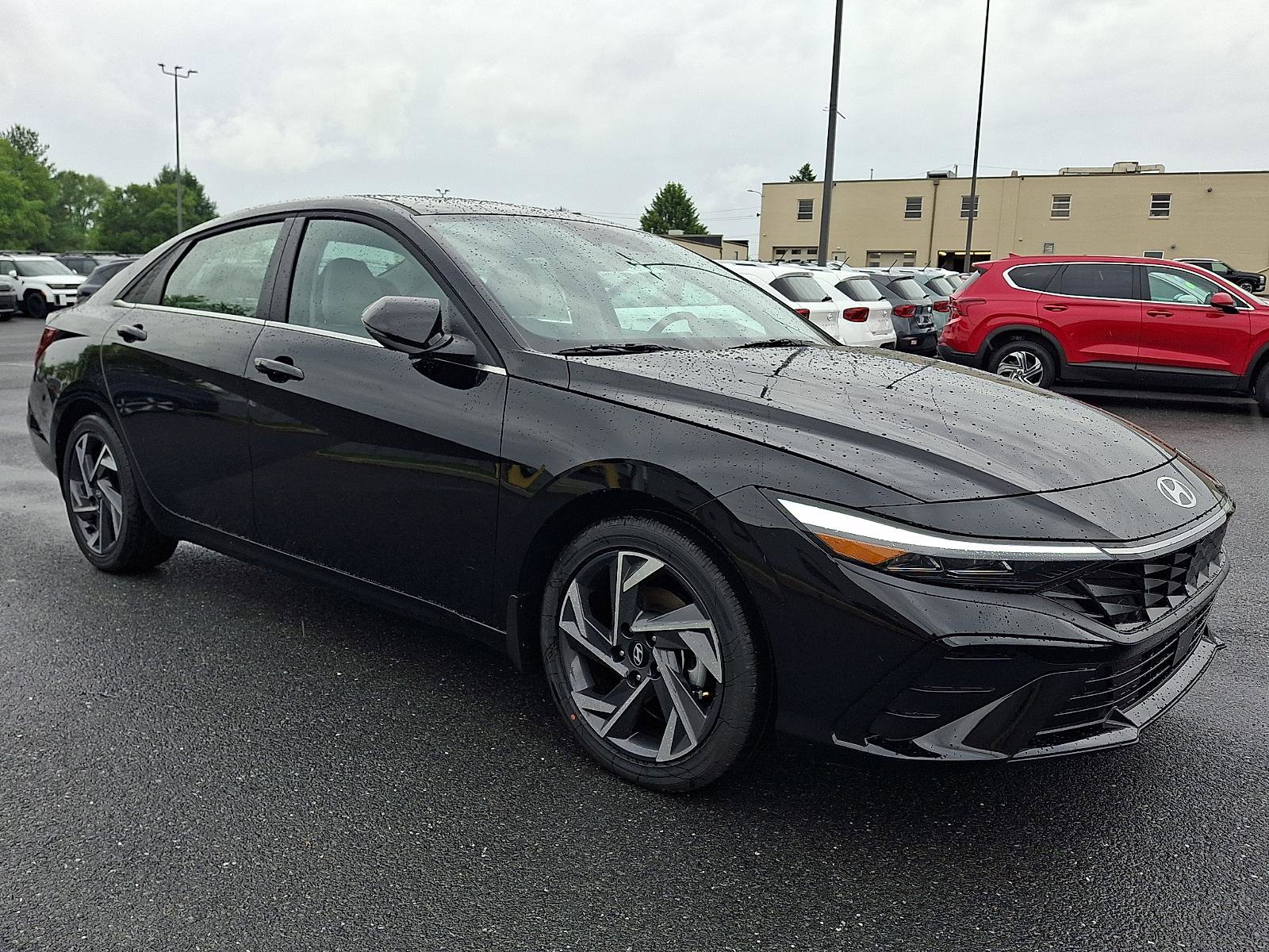 New 2026 Hyundai Elantra Limited FWD image 2