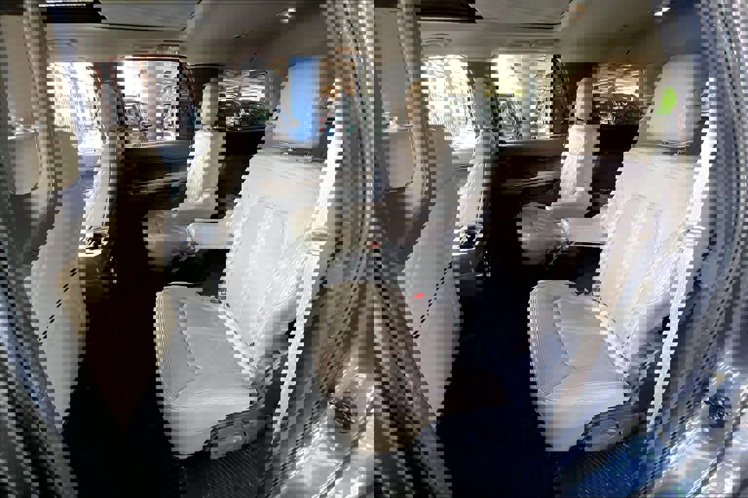 Used 2020 Ford Expedition Limited w/ Special Edition Package image 16