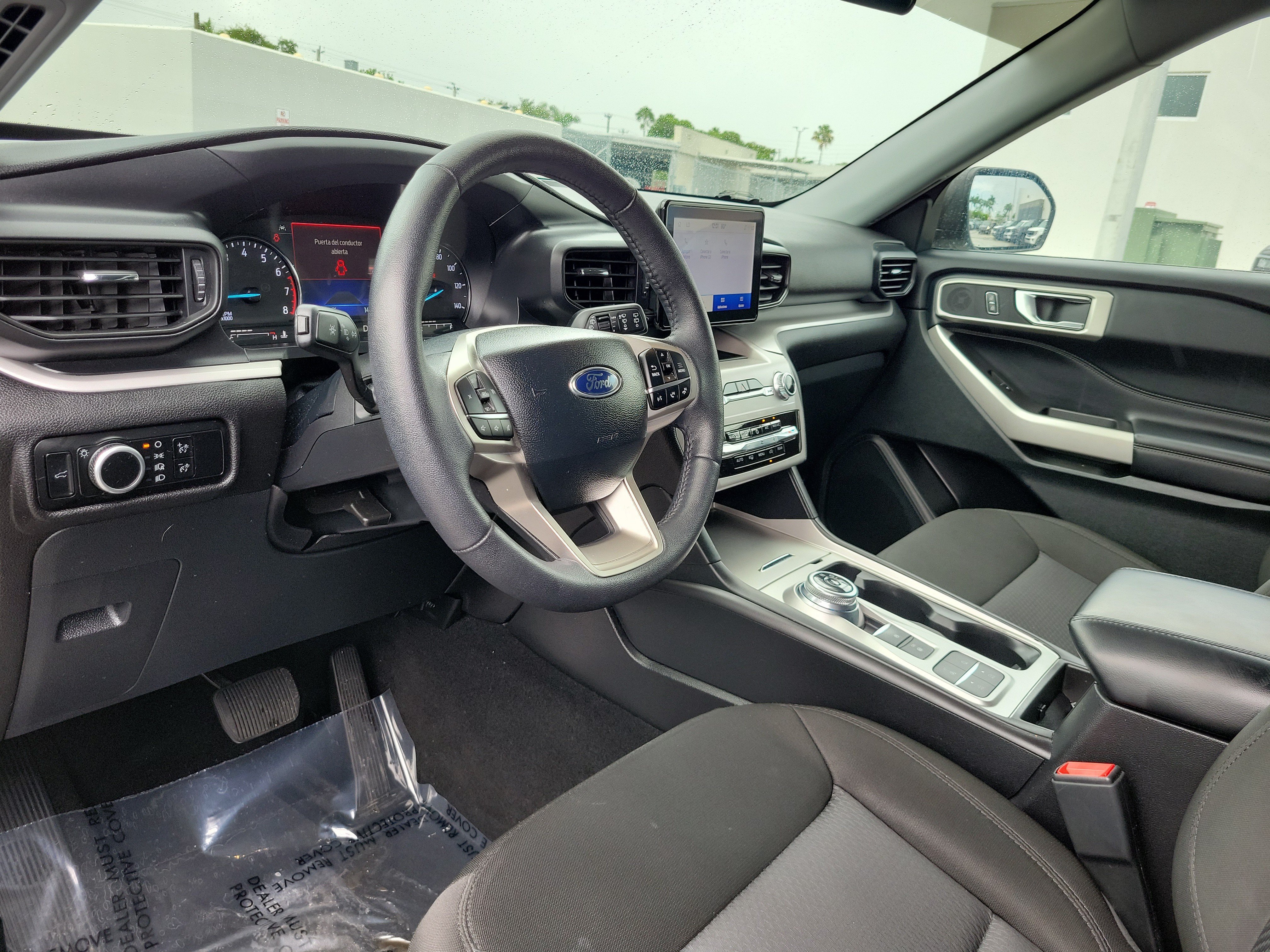 Certified 2024 Ford Explorer XLT RWD image 9