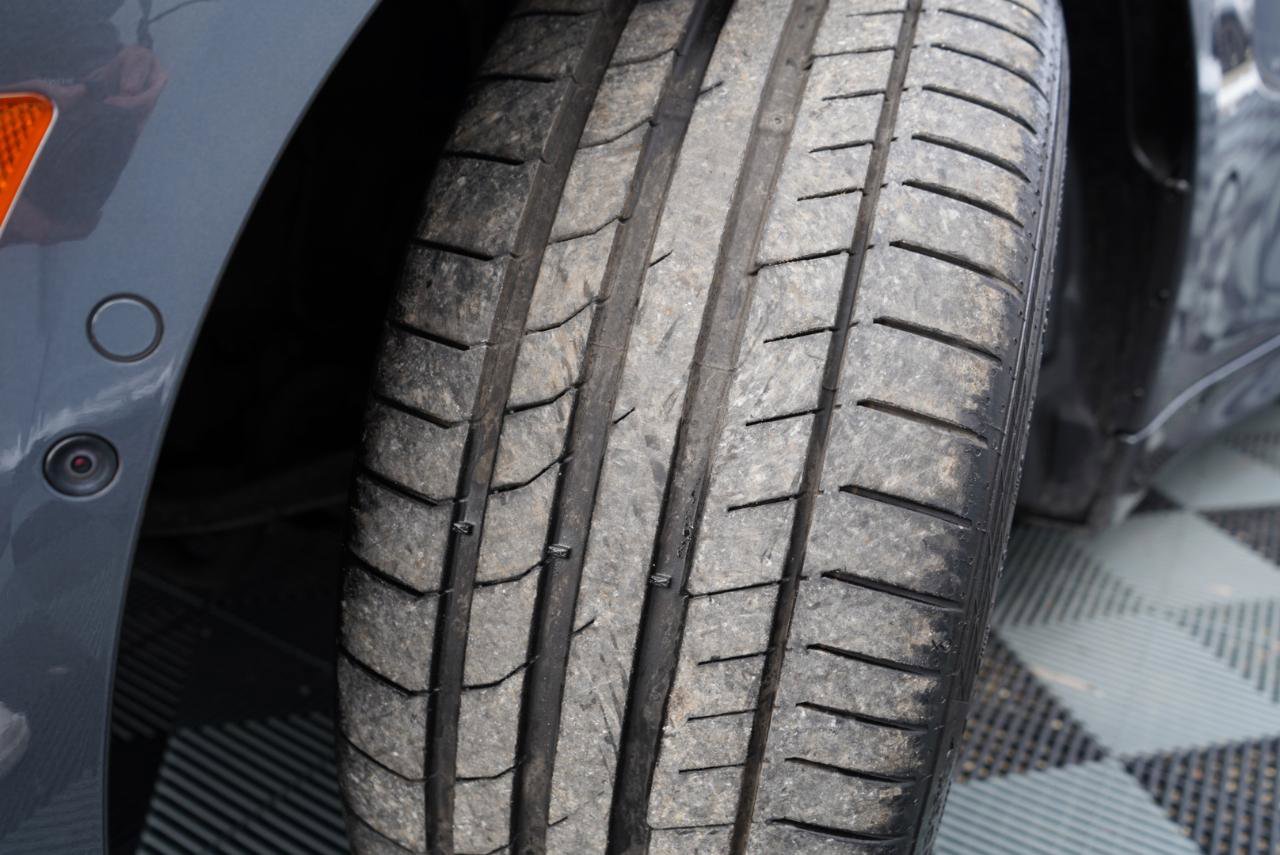 Used 2020 BMW M4 Convertible w/ Executive Package image 81