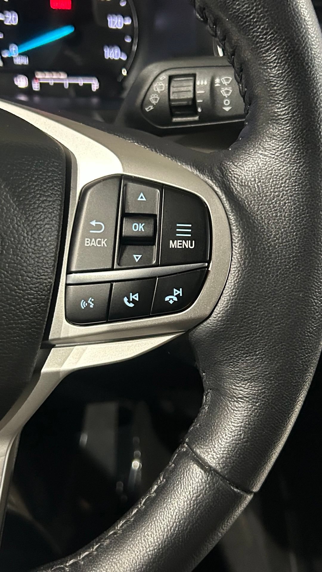 Used 2023 Ford Explorer XLT w/ Equipment Group 202A AWD/4WD image 80