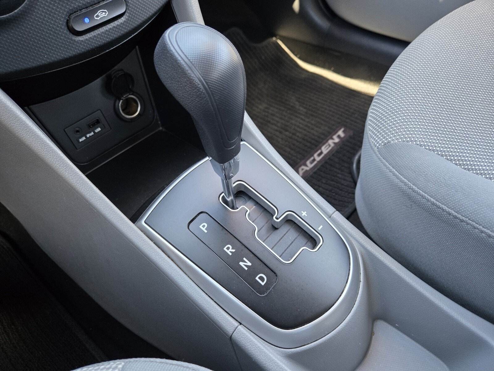 Used 2013 Hyundai Accent GLS FWD image 20