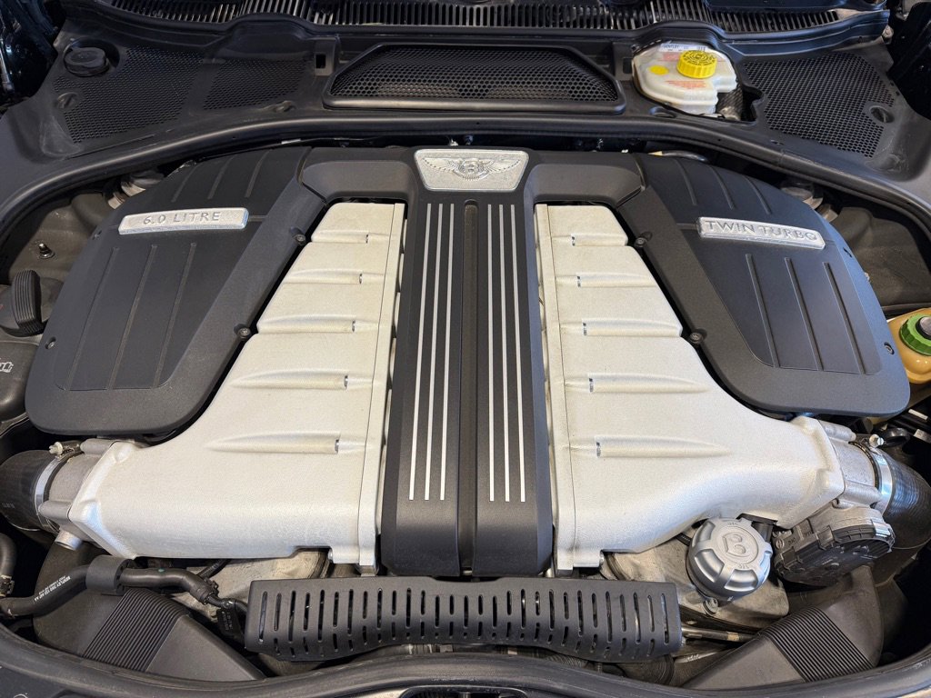 Used 2014 Bentley Flying Spur W12 image 46