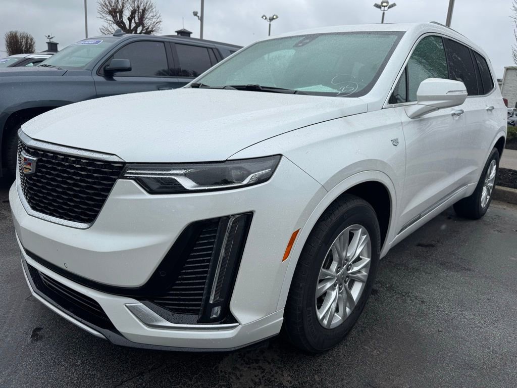 Used 2023 Cadillac XT6 Luxury image 1