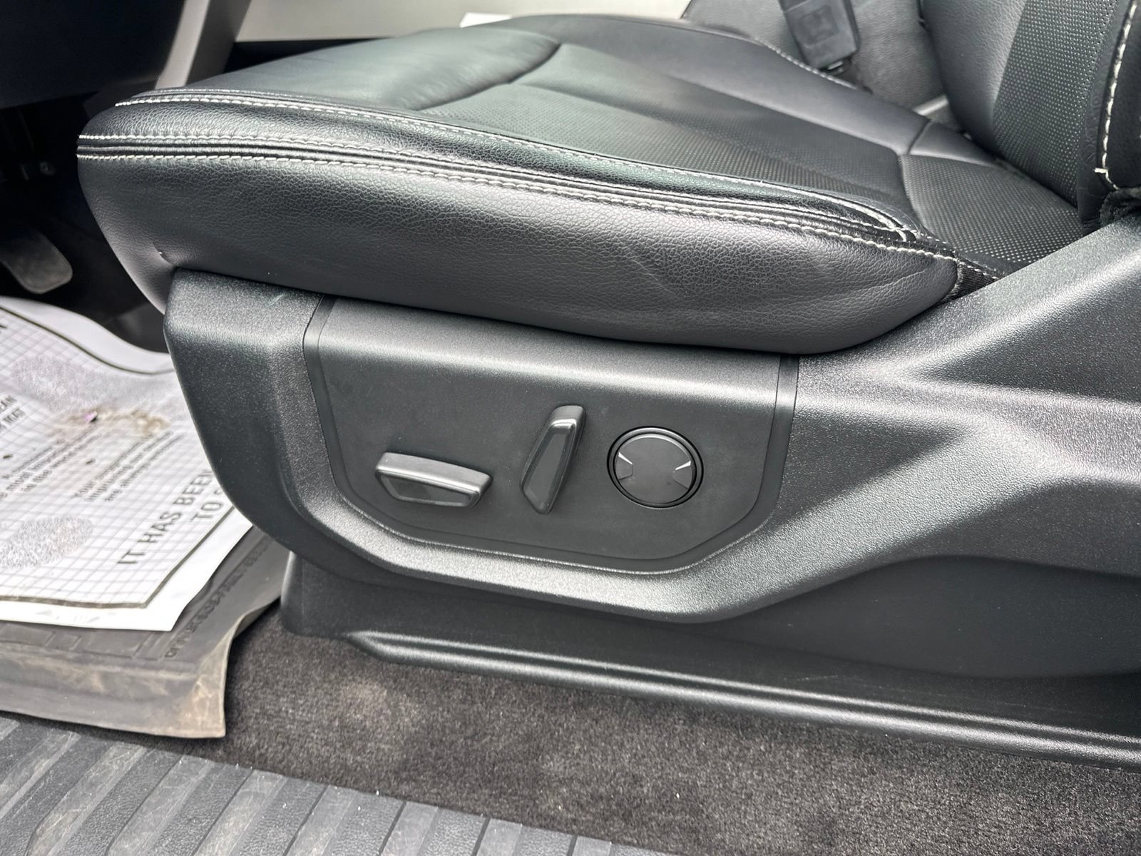 Used 2019 Ford F150 Lariat w/ Equipment Group 502A Luxury AWD/4WD image 18
